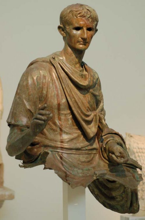 1athen-augustus-bronze (1).jpg