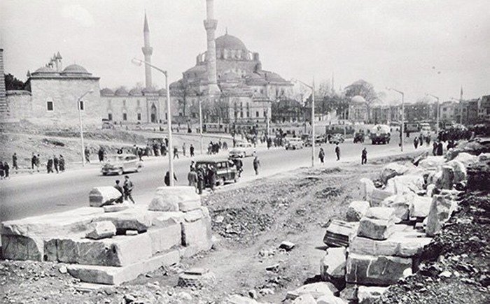 Zeuksipos Hamamı kalıntıları..jpg Zeuksipos Hamamı kalıntıları..jpg